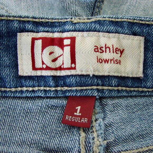 Vintage Y2K Denim Jean Shorts Micro Low Rise Stars Frayed Hem LEI Size 1 or 26 - Picture 3 of 13